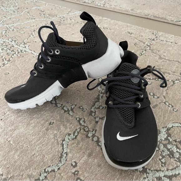 Nike Shoes Black And White Nike Trainers Poshmark